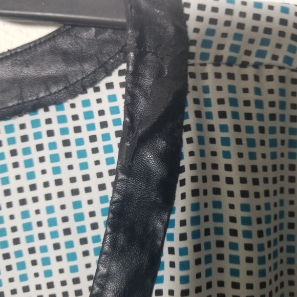 Worthington Top - Picture 5 of 5